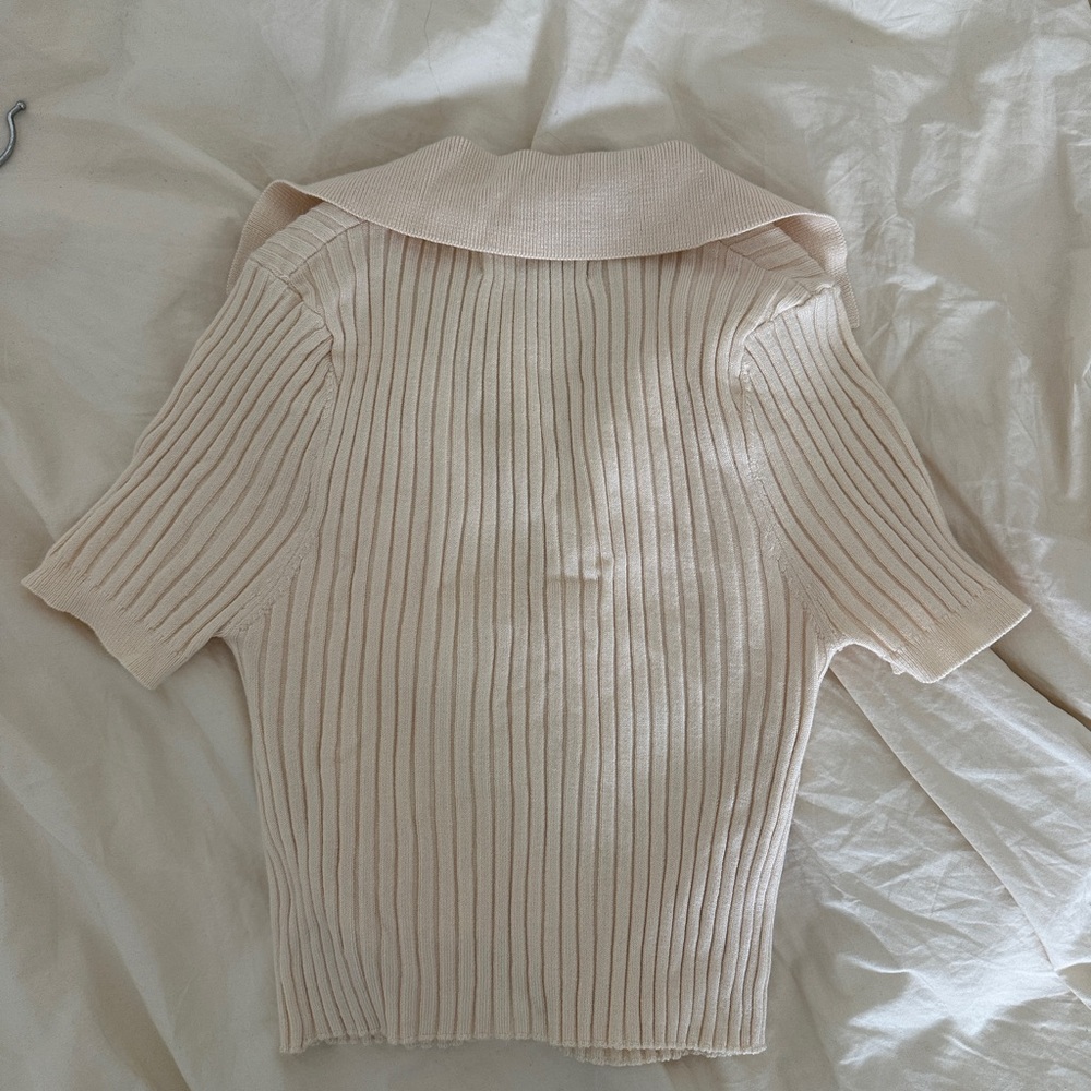 Urban Outfitters Beige Ribbed Collared Top - Picture 2 of 3